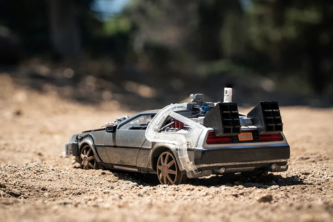 Back to the Future Part III (rail version) die-cast 1:24 scale 