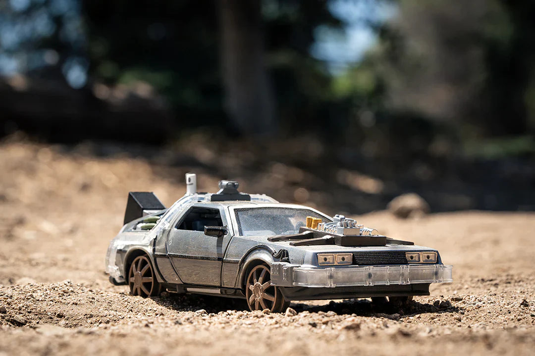 Back to the Future Part III (rail version) die-cast 1:24 scale 