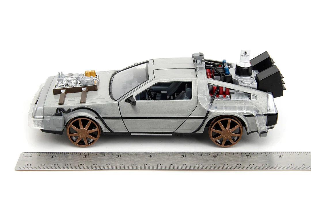 Back to the Future Part III (rail version) die-cast 1:24 scale 