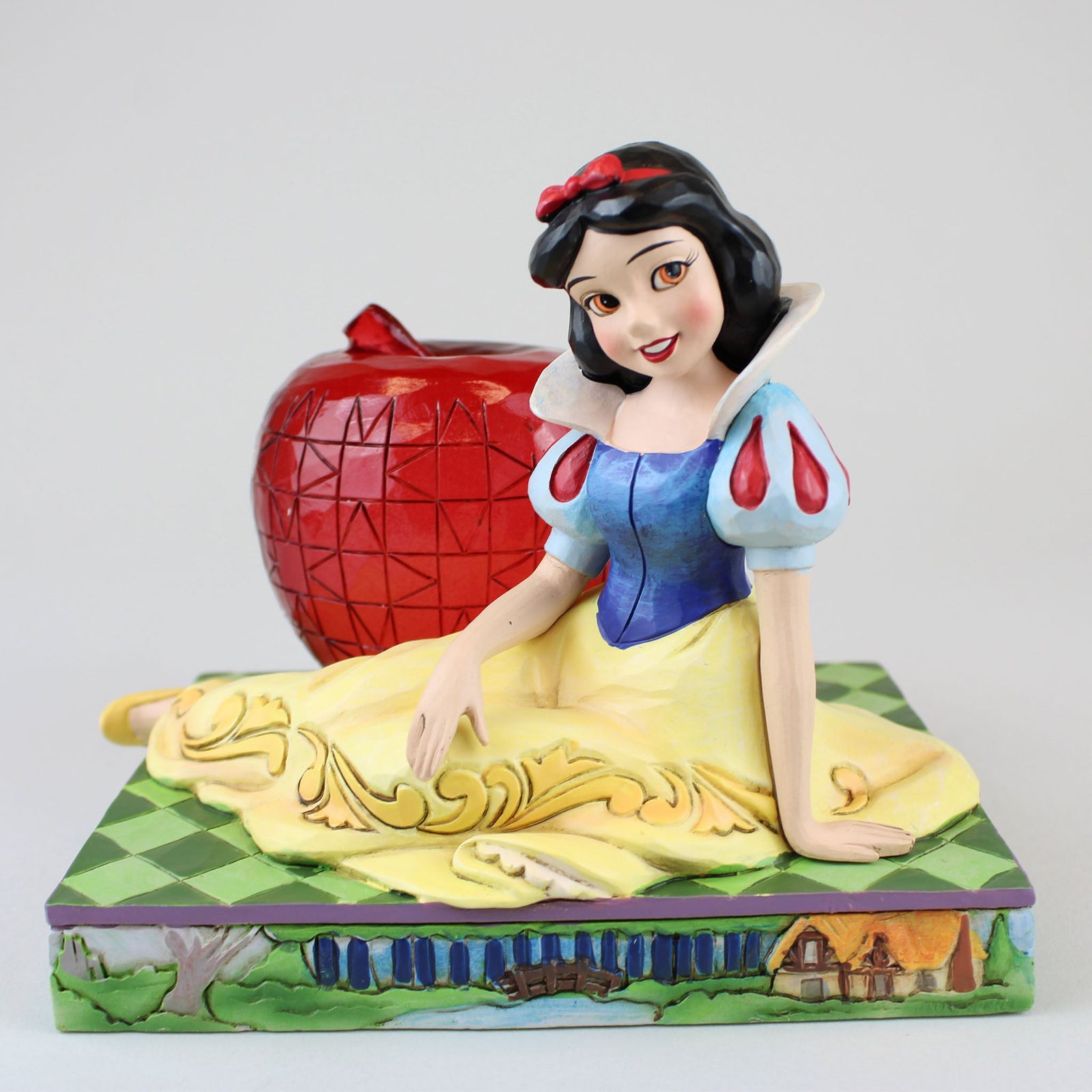 Disney Traditions Snow White & The 7 Dwarves 